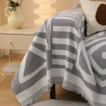 accessoire de décoration tribal gris