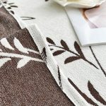 accessoire déco jeté de canapé marron