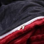 drap de lit rouge luxueux