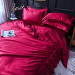drap rouge en satin