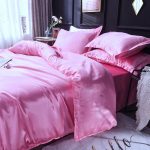 draps en satin rose bonbon