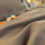 draps gris haut de gamme pour lit