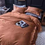 ensemble de literie marron satin
