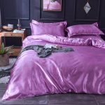 ensemble de literie mauve type satin