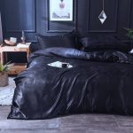 ensemble literie noir type satin