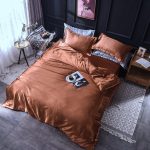 housse de couette en satin marron