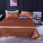 housse de couette marron type satin
