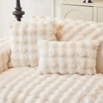 housse de coussin luxe en fausse fourrure molletonnée blanc crème