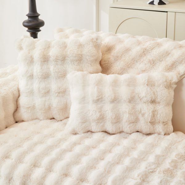 housse de coussin luxe en fausse fourrure molletonnée blanc crème