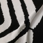 jeté de décoration pour salon noir