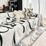 jeté décoratif blanc lettres modernes