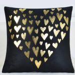 raining hearts - 1 pièce - housses extensibles de coussin 45 cm x 45 cm