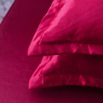 taies d'oreiller assorties rouge satin