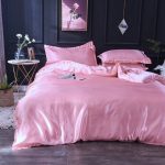 taies d'oreiller rose type satin