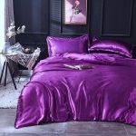 taies d'oreiller violet type satin